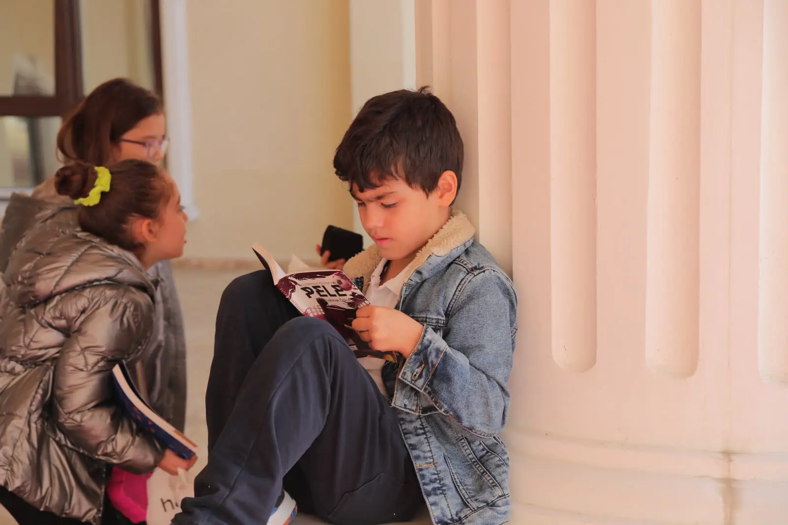 BİNLERCE OKUR, YÜZLERCE HİKAYE, TEK BİR BULUŞMA: 10. GELENEKSEL EDİRNE KİTAP GÜNLERİ TAMAMLANDI galeri görseli